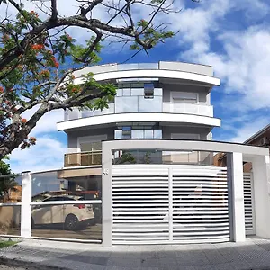 https://ap-203-mnaco-residence-na-beira-da-praia.santa-catarina-brasil.com
