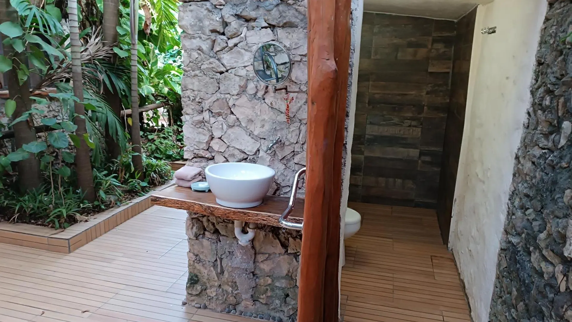 Jungle Lodge Cancun Aeropuerto